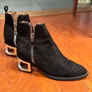 Jeffrey Campbell Ibiza Boone Snake Embossed Bootie In Black/Silver Size 8.5
